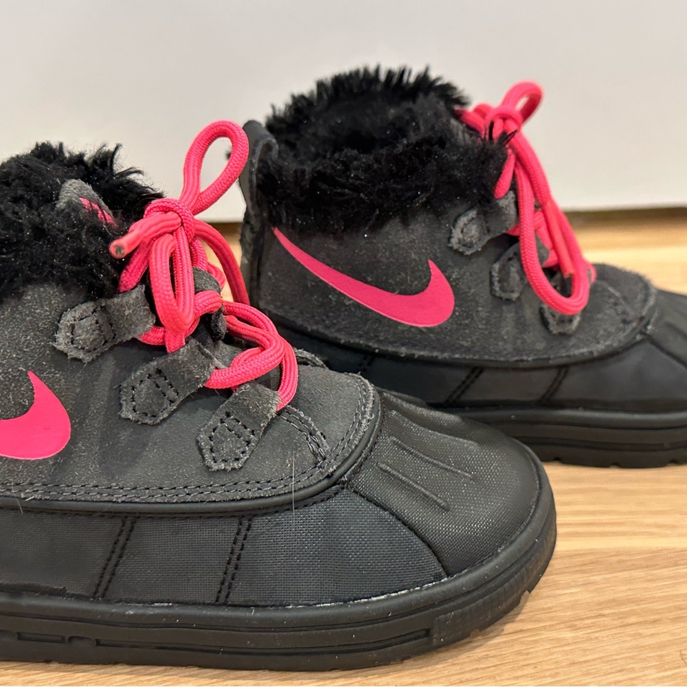 Kids Black and Pink Nike SnowShoes
